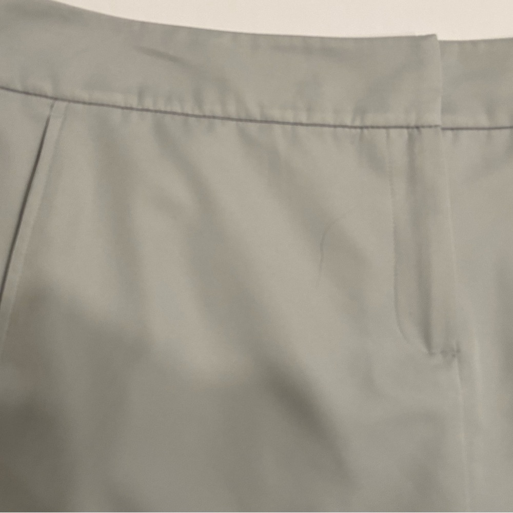 Izod 18” Golf Skort in Light Gray 16 - Picture 2 of 7